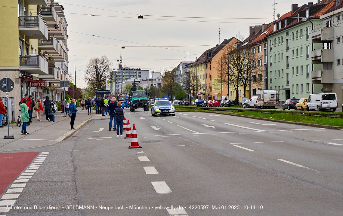 01.05.2023 - Maibaumaufstellung in Berg am Laim